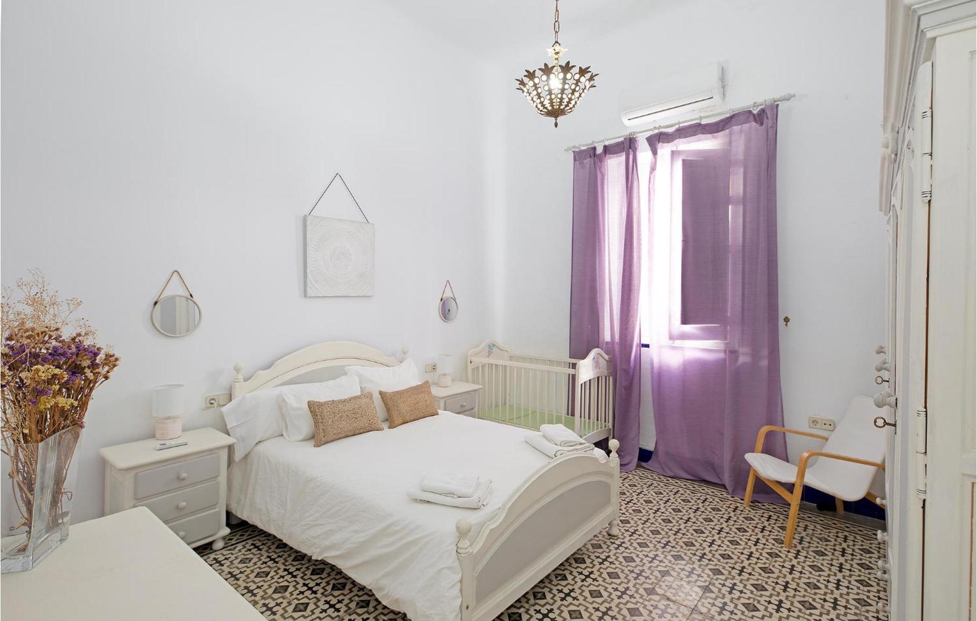 Lovely Home In Sevilla With Kitchenette Ginés 外观 照片